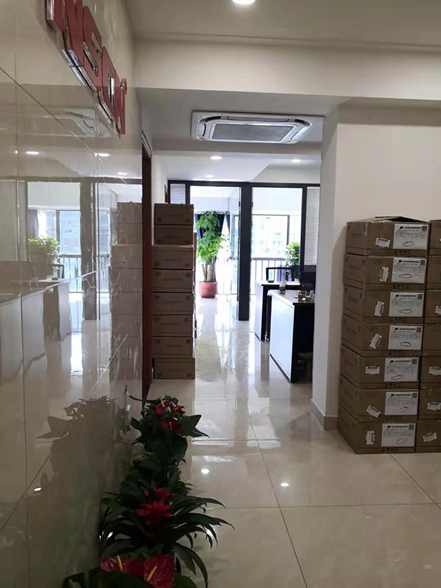 J9.COM官方网站电子深圳运营中心办公区2